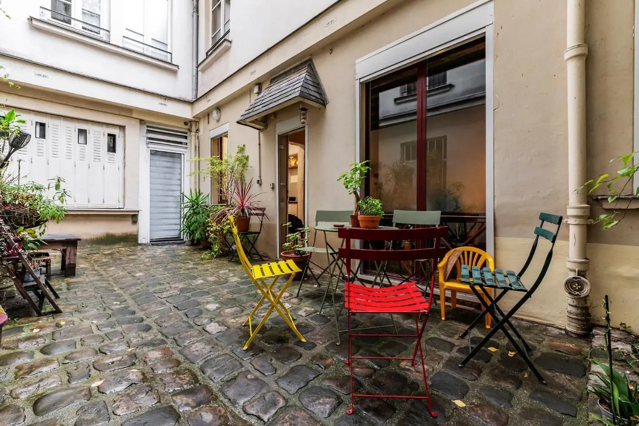 Veeve - Rustic Allure Paris