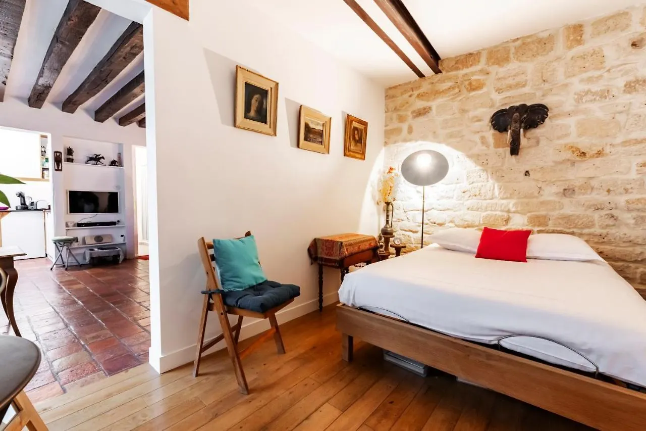 Veeve - Rustic Allure Paris