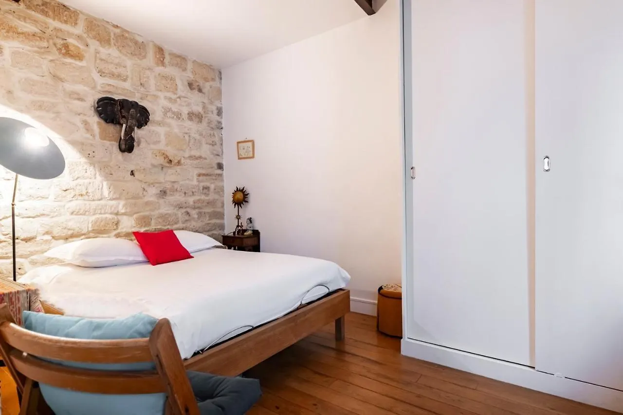 Veeve - Rustic Allure Paris 0*,  France